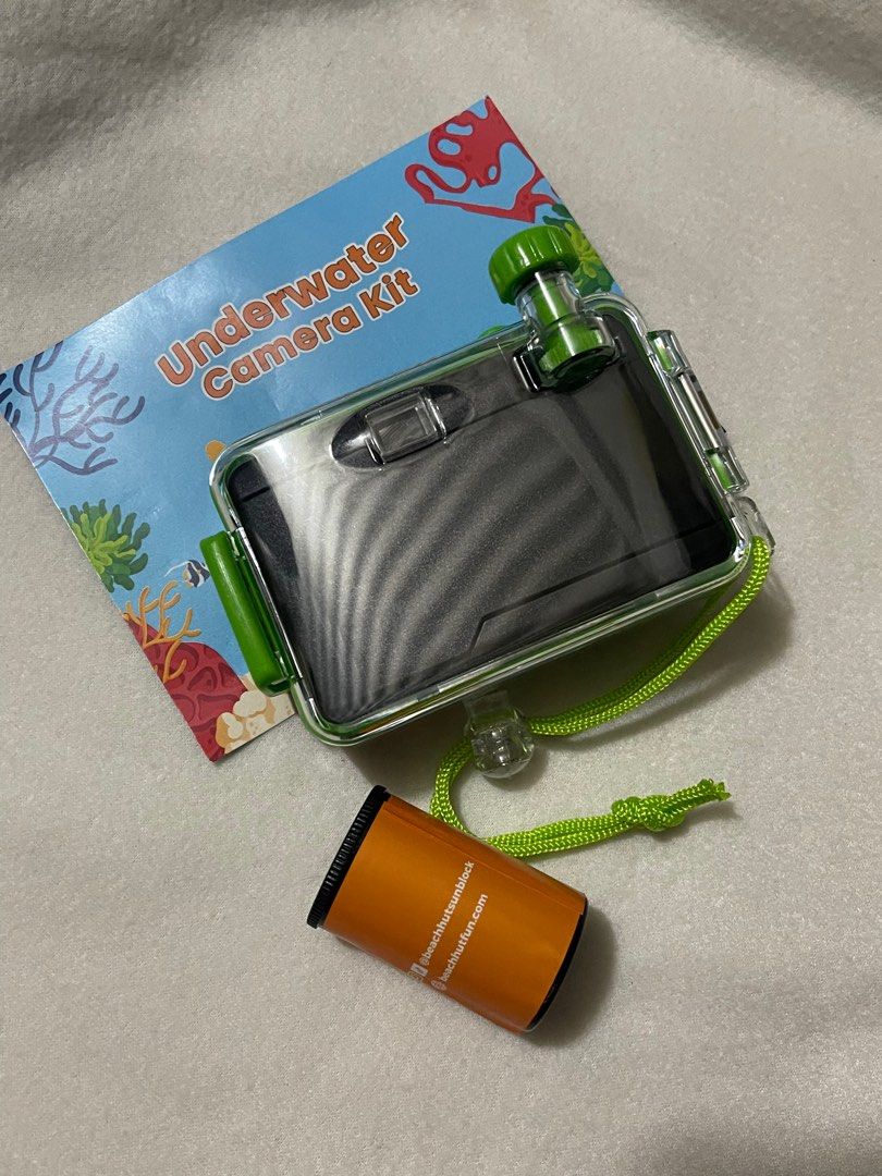 Underwater Camera Kit - Beach Hut (Category: Cameras) located in Manila. Submitted by camillawears (Listing ID 1291331337, Image 2). Description: Beach Hut underwater camera kit 12 Shots Similar to disposable cameras .