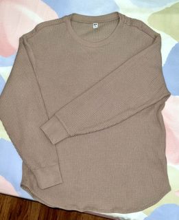 (Category: ) located in . Submitted by preloved_branded_items (Listing ID 1290929481, Image 1). Description: .