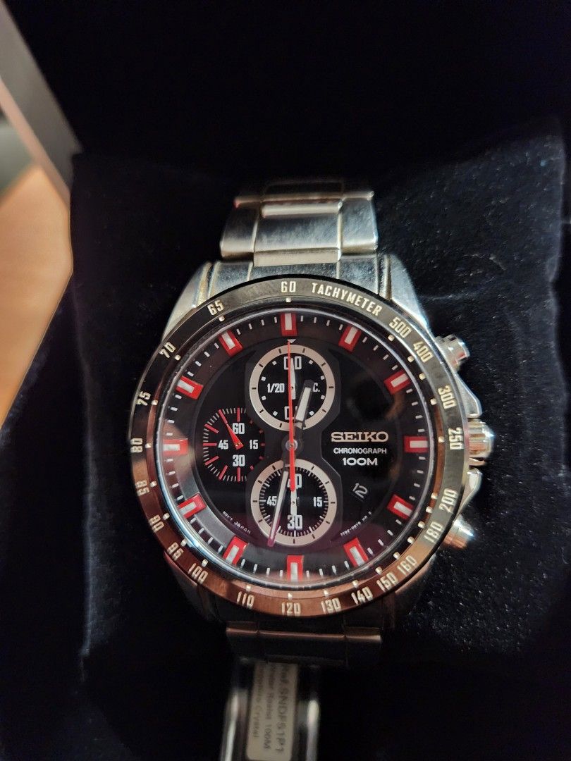 Unwear Sekio watch, Men's Fashion, Watches & Accessories, Watches on  Carousell