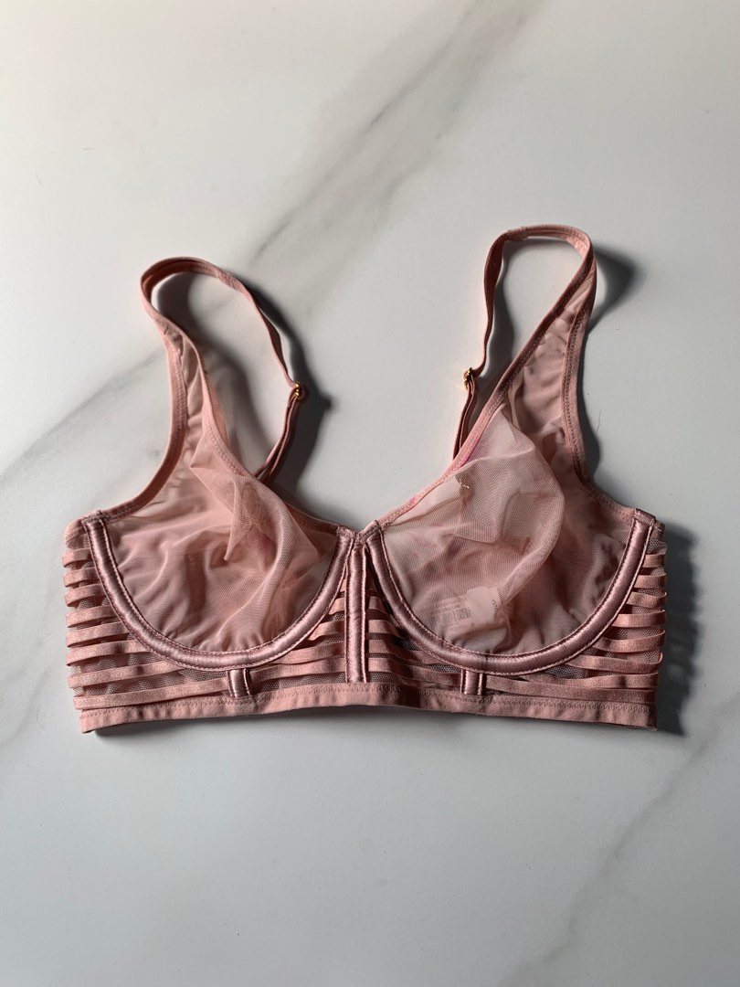 Victoria secret very sexy unlined mesh full coverage plunge bra, Women's  Fashion, Undergarments & Loungewear on Carousell
