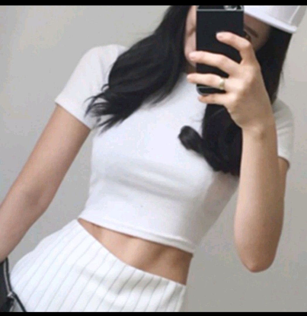 White Basic Short Sleeve Crop Top