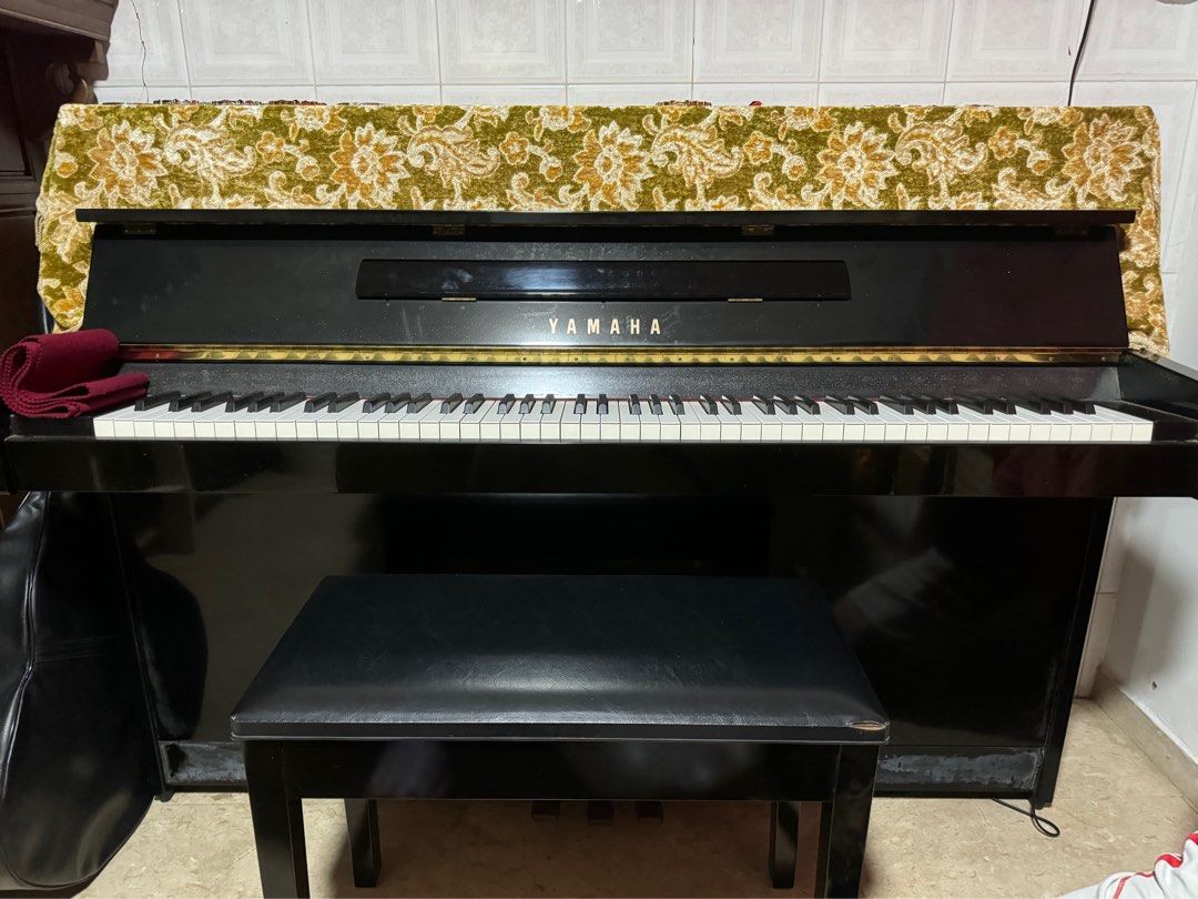 Yamaha LU90PE Piano and Chair Hobbies Toys Music Media
