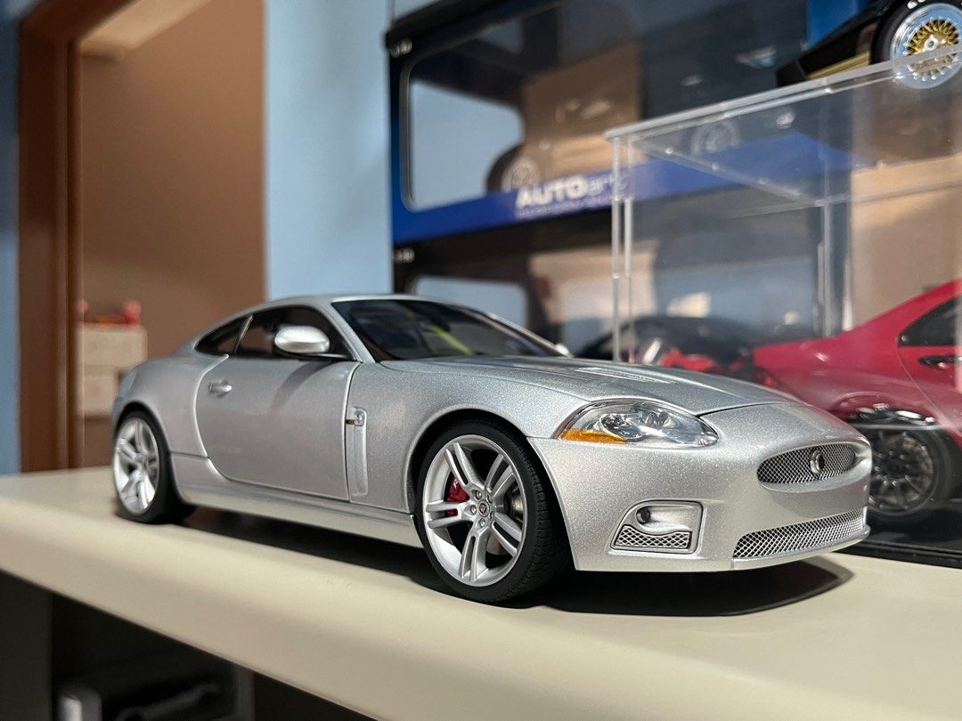 1/18 Autoart Jaguar XKR Coupe, Hobbies & Toys, Toys & Games on ...