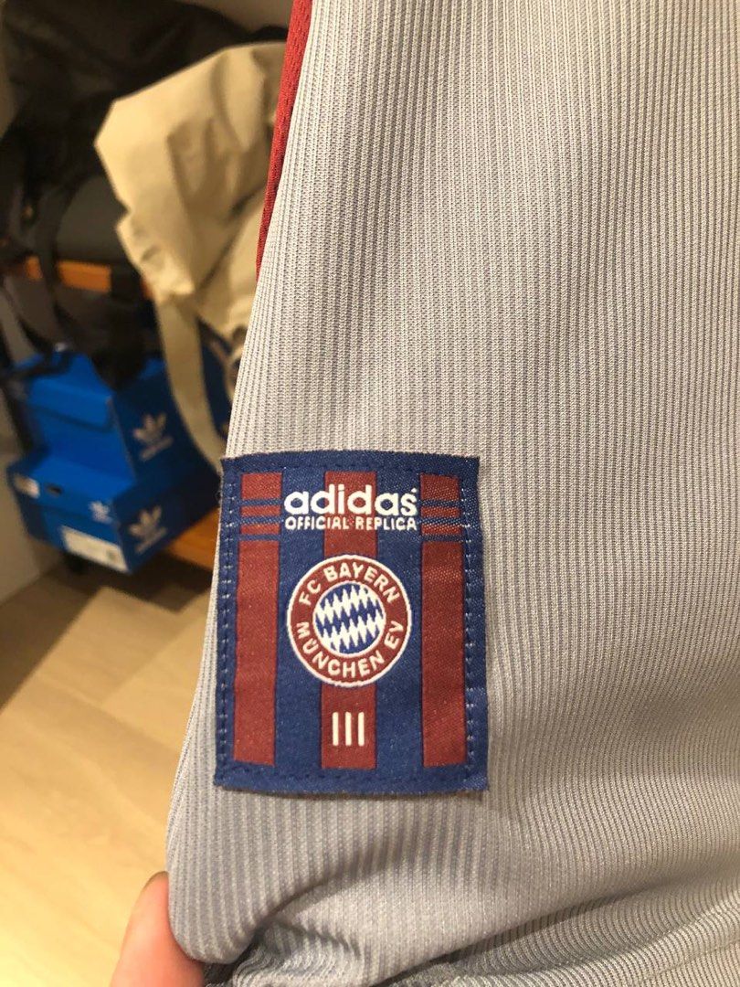 1998/99 UCL BAYERN MUNICH KIT (Category: Tshirts & Polo Shirts ) located in Paranaque City. Submitted by ddddrained (Listing ID 1291487214, Image 2). Description: Gawin ugali mag basa ng description before inquiring More or less brand new Really rare football kit Tagged as 2xl L 29 W 22 Can do meetups along dlsu .