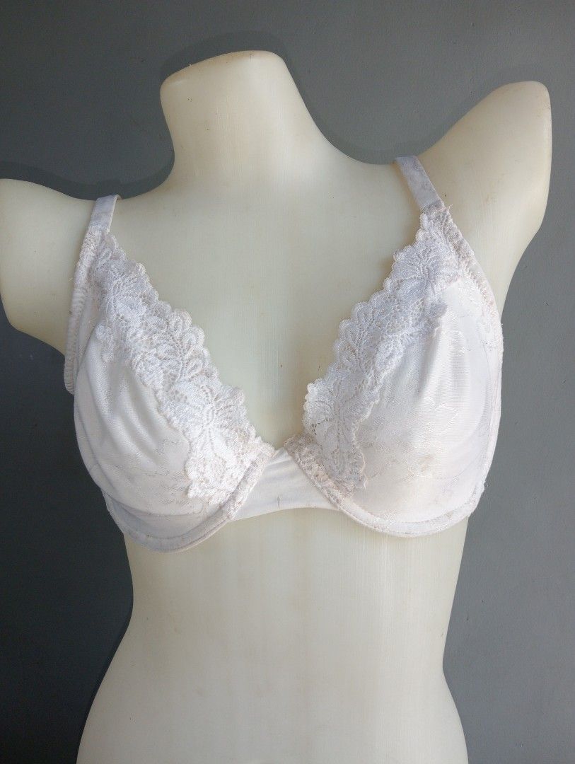 36d Warners bra not padded with underwire, Women's Fashion