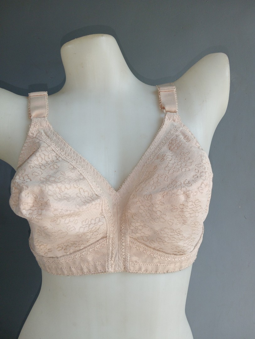 38c Playtex bra nonwire not padded, Women's Fashion, Undergarments &  Loungewear on Carousell