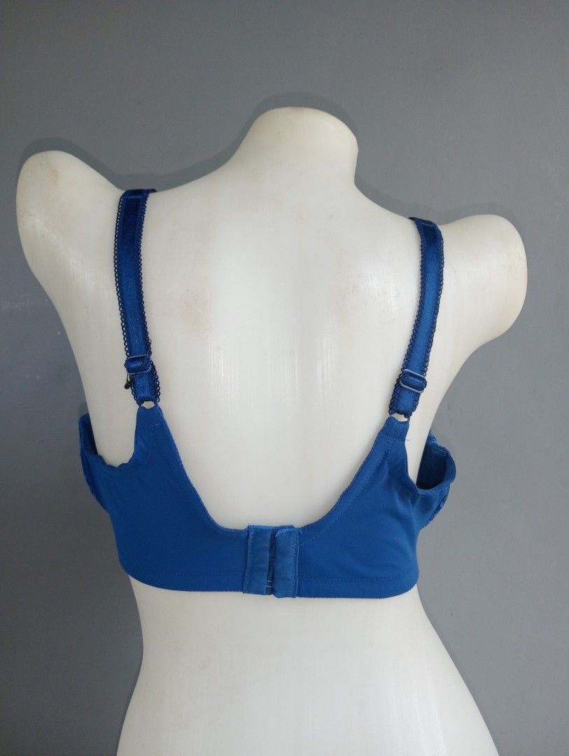 38d OLGA bra not padded with underwire, Women's Fashion, Undergarments &  Loungewear on Carousell