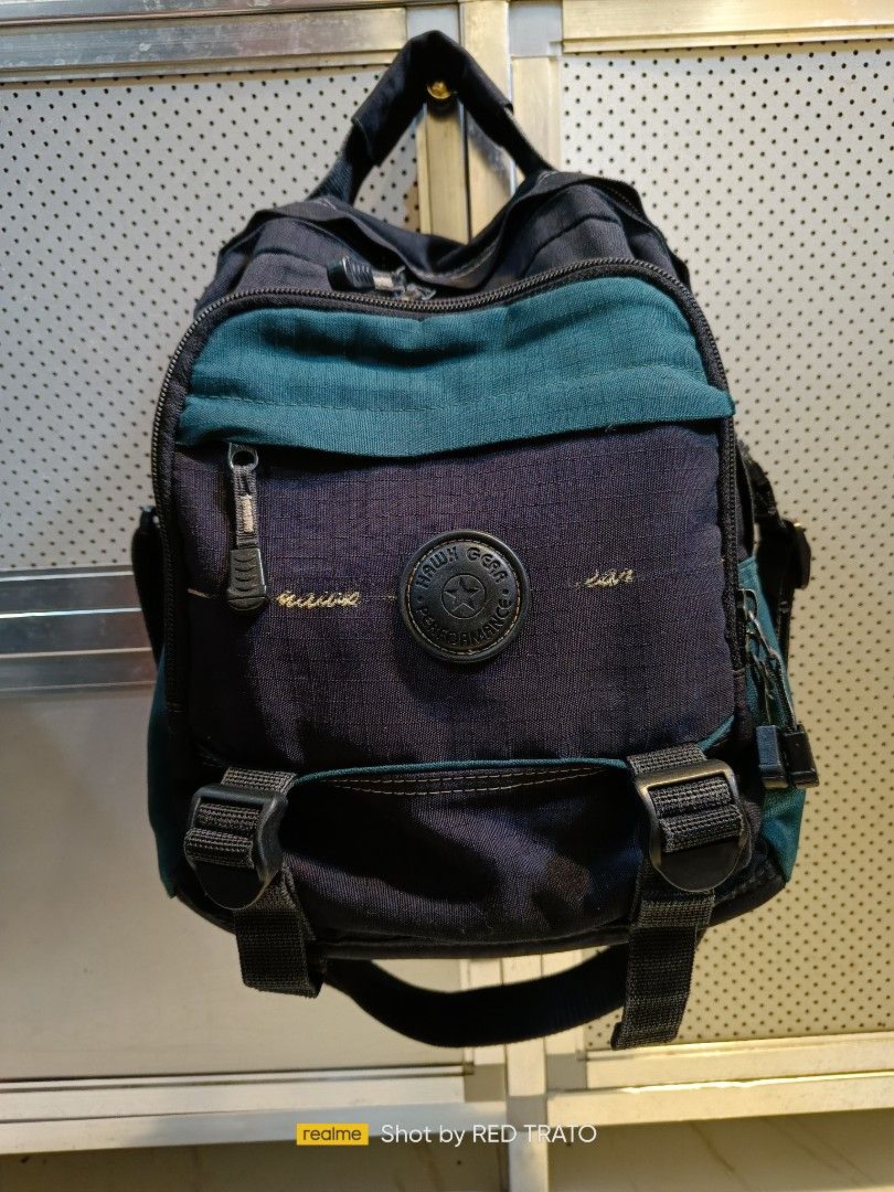 💯 Hawk cross body sling bag (Category: Sling Bags) located in General Mariano Alvarez. Submitted by randzwurkz85264 (Listing ID 1291500982, Image 1). Description: Original Hawk cross body sling bag.