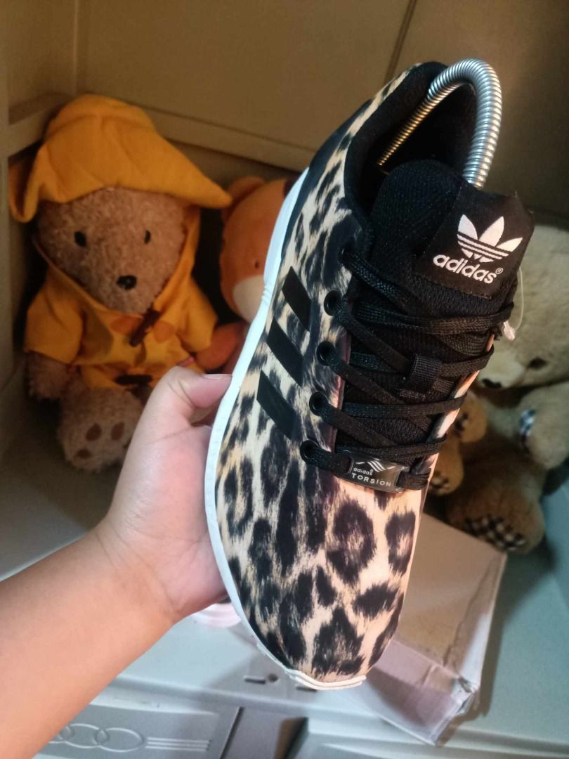 Adidas torsion leopard print top