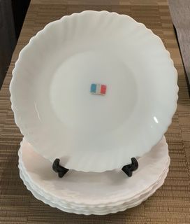6pcs Arcopal France 19cm dessert plates