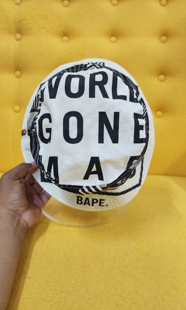 Bape hat (Category: Caps & Hats) located in Singapore. Submitted by are_peace25 (Listing ID 1291381069, Image 2). Description: bape hat condition 9/10 size L slightly nego.