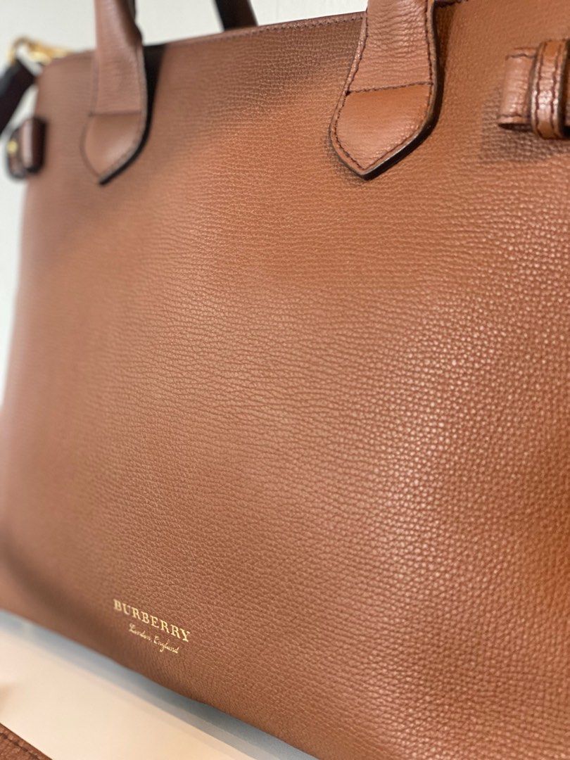 Burberry store banner large
