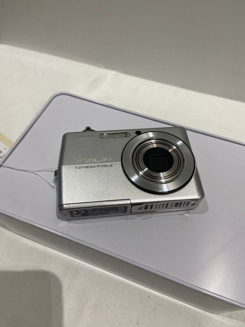CASIO EXILIM EX-Z700 7.2メガピクセル プロフェッショナル