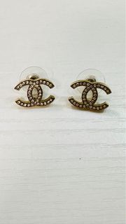 (Category: ) located in . Submitted by godress (Listing ID 1291398102, Image 1). Description: .