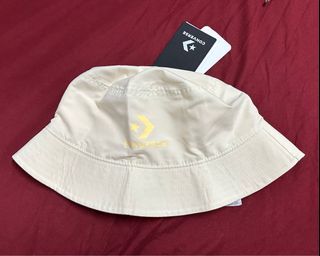 Converse Reversible Bucket Hat in Light Yellow / Yellow
