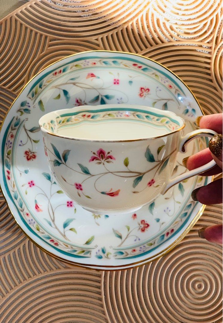 Cozy Noritake Cup w/ 2pcs Saucer (Category: Coffee & Tea Tableware) located in Bulacan. Submitted by fancy.surplusera (Listing ID 1291519060, Image 2). Description: Collectible Noritake Duo. Branded surplus item from Victoria Surplusera!!!🤩 Made in Japan perfect for personal salad plate use, coaster even for a pictorial accent. Condition: 7/10 Issue: fades and rubs sa gold lining as sign of use, no chip or crazing. Size: Thickness: 3mm Surplus I