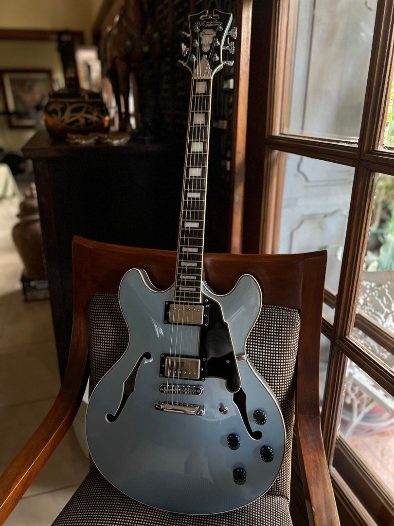 D’angelico Premier DC Boardwalk (Category: Musical Instruments) located in Quezon City. Submitted by sushisanders (Listing ID 1291505281, Image 2). Description: D’angelico Premier DC Boardwalk Iced Blue Metallic Sale only. Last price. No functional issues. Good sounds. No case Sunburst Made in Indonesia JB SH4B and SH2N pups C-shaped neck 22 narrow-tall frets Meet-ups: Temple Drive/Katipunan/Eastwood/White Plains Lalamove/Grab: c/o buyer.