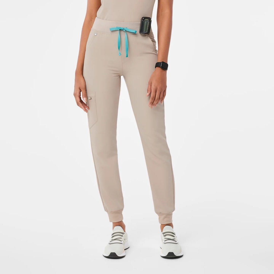 Figs scrubs - women's Boulder Catarina™ - One-Pocket Scrub Top + women's  Boulder Zamora™ High Waisted - Jogger Scrub Pants in Size Medium, Women's  Fashion, Activewear on Carousell