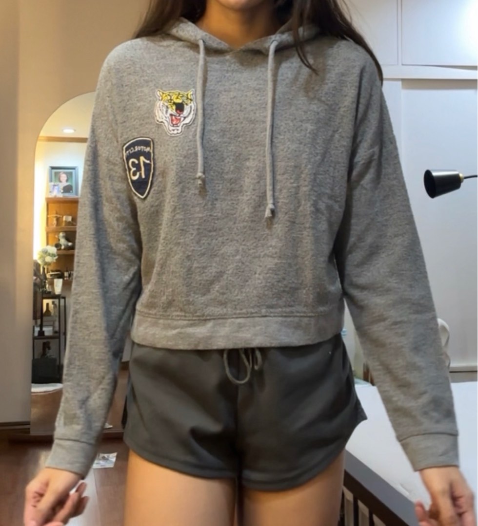 Forever 21 gray hoodie top