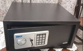 (Category: ) located in . Submitted by 1ethan (Listing ID 1291379566, Image 1). Description: .
