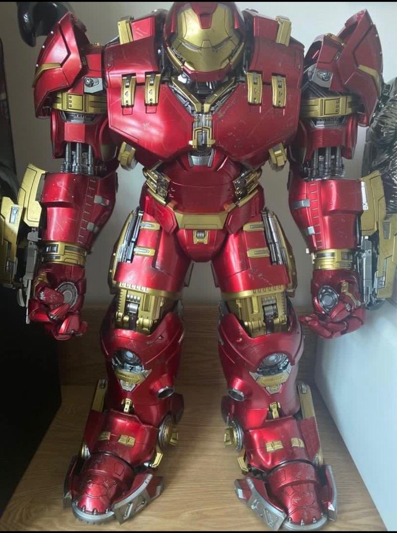 Hot toys on sale hulkbuster accessories
