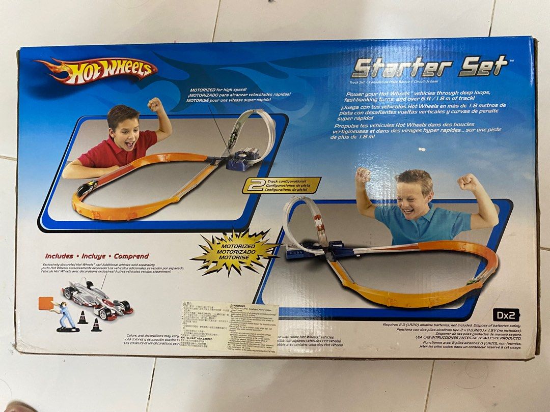Hot wheels figure on sale 8 raceway tesco