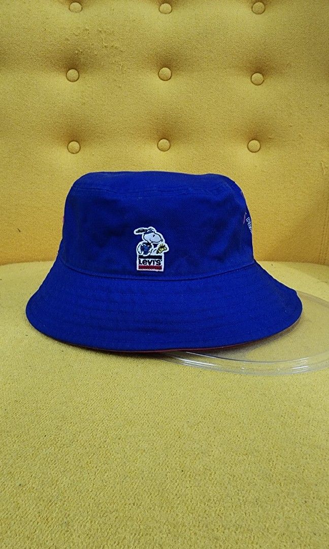 Levis snoopy hat outlet