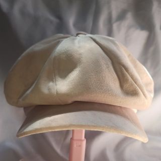 Light pink beret hat
