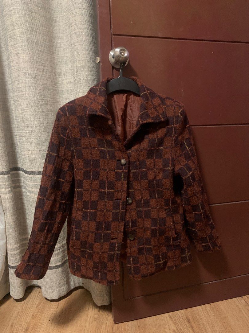 Mary Lester Vintage Blazer (Category: Coats, Jackets and Outerwear) located in Imus. Submitted by juju.s___corner (Listing ID 1291531717, Image 1). Description: mod: lbc and j&t mop: gcash or bank transfer dm me for more photos!.