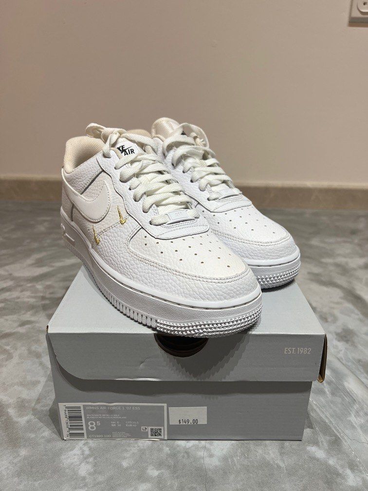 Nike Air Force 1 07 Essential White Metallic Gold