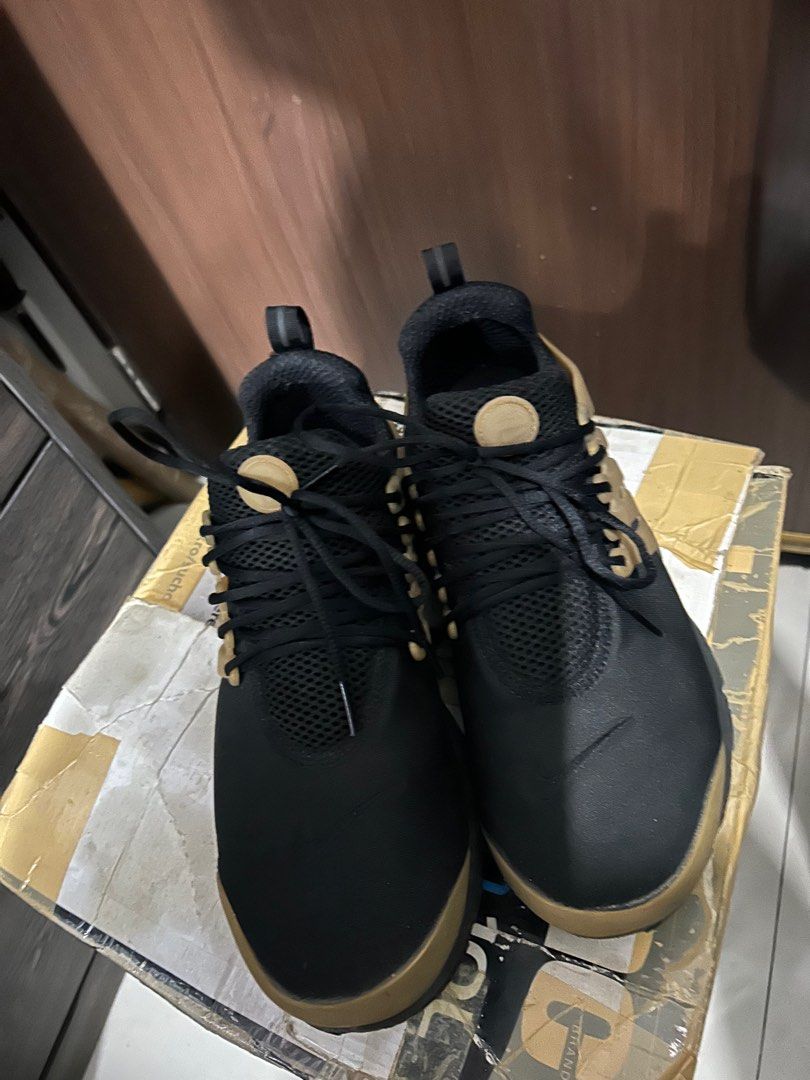 Nike air presto mens black and gold outlet