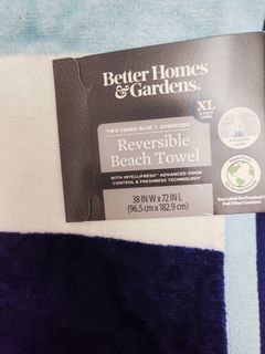 Reversible beach towel