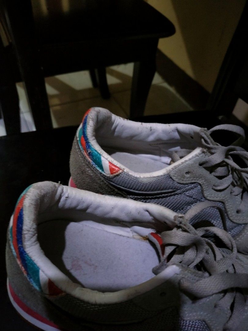 Sepatu le qog sportif ori Fesyen Pria Sepatu Sneakers di Carousell