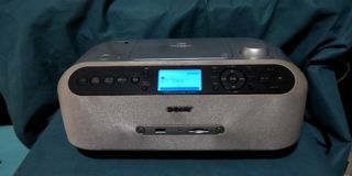 Sony  USB/SD Radio ZS-R100CP