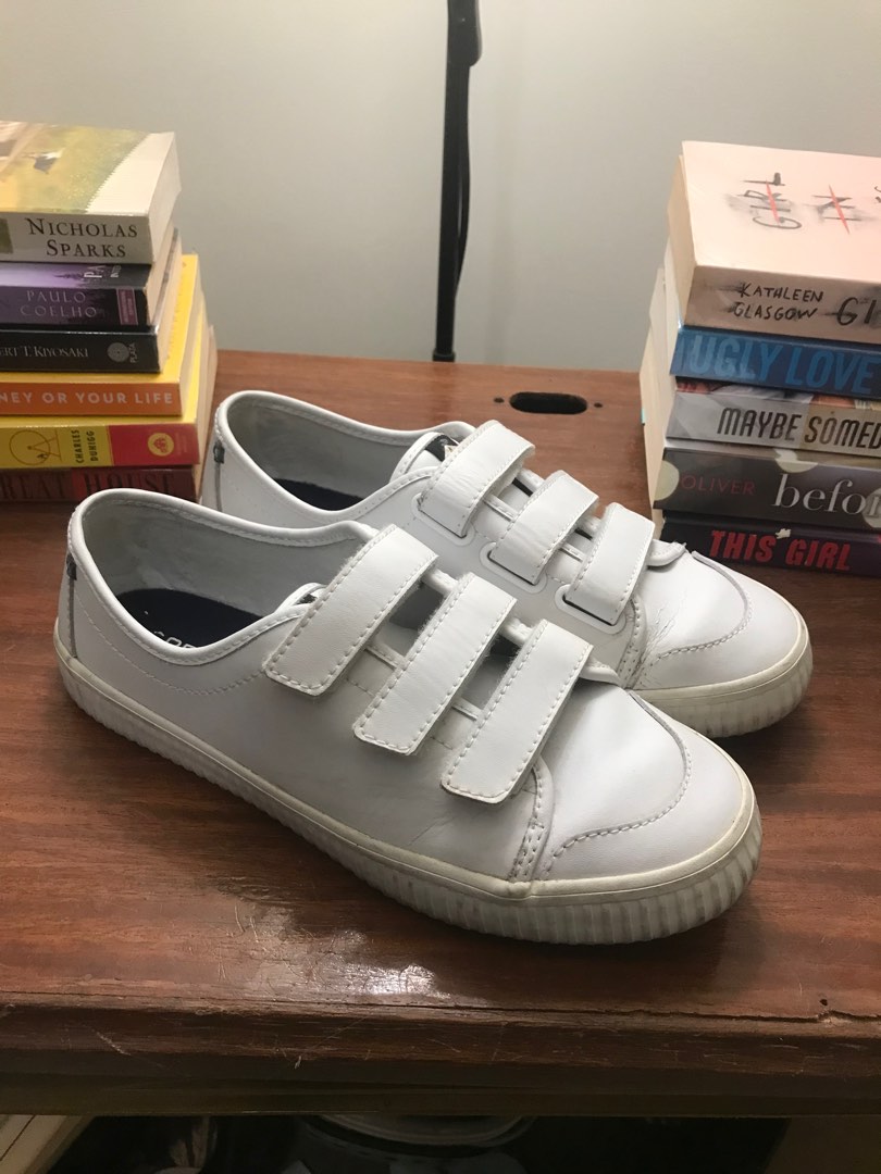 Sperry crest cheap loop sneakers