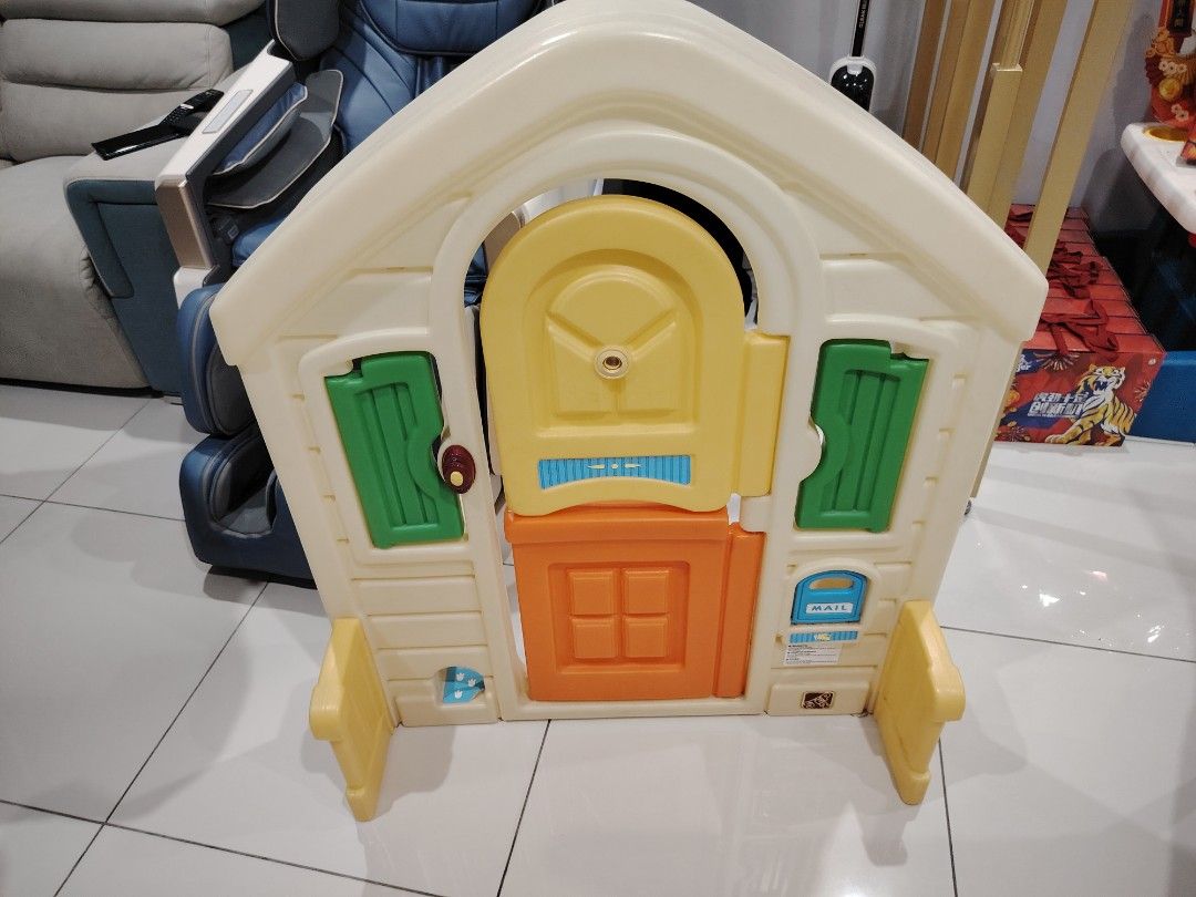 Step 2 outlet doorway playhouse