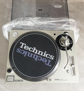 Technics SL-1200MK5 Direct Drive Turntable
