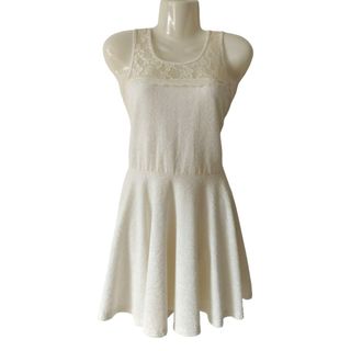 (Category: ) located in . Submitted by thesecondhandcloset (Listing ID 1287148793, Image 1). Description: .