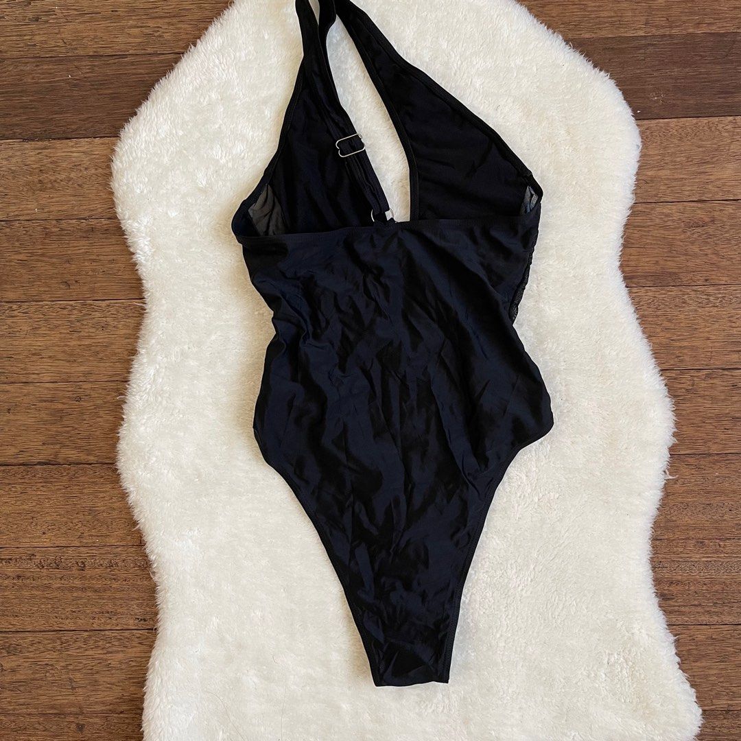 Zaful one piece bikini one shoulder in black (Category: Bikinis & Swimsuits) located in Manila. Submitted by avery._ (Listing ID 1291440885, Image 2). Description: Rfs wrong size No padding.