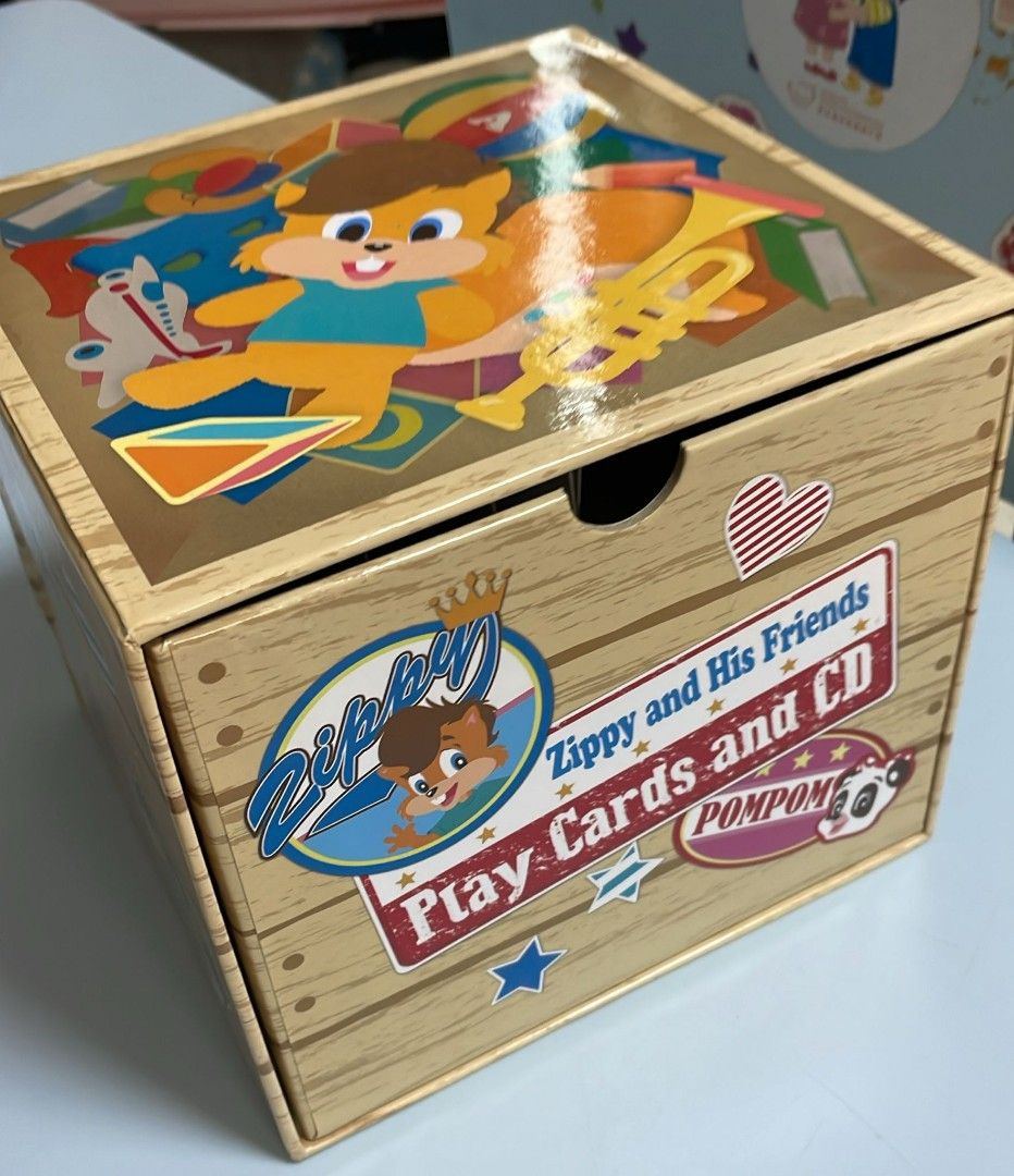 zippy_and_his_friends_play_car