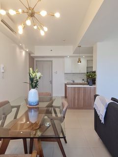 2 Bedroom Beautifully Furnished Unit at The Vantage by ,Rockwell Kapitolyo