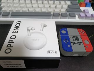 ⭐ Oppo Enco Buds2 Buds 2 white nintendo switch case