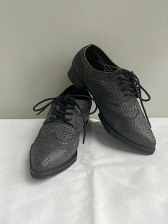 Alexander Wang Dark Gray Leather Wingtip Oxford Dress Shoes, Size 5US, Condition 6/10