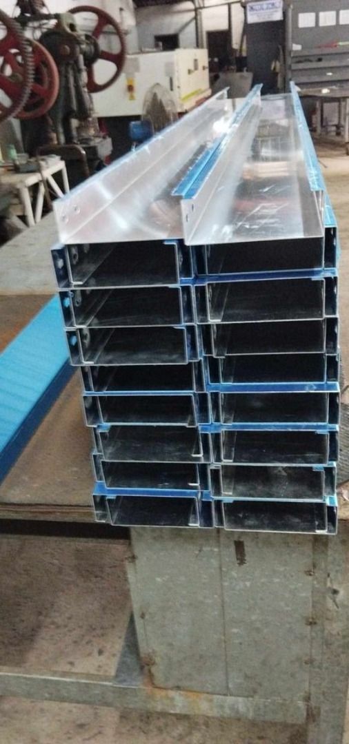 ALUMINUM CABLE TRAY (Category: Construction & Building Materials) located in Bacoor. Submitted by calmtree.64bff5 (Listing ID 1291556867, Image 3). Description: DELIVERY OF THE DAY!!!!!!! ALUMINUM CABLE TRAY SOLID WIREWAY - Delivery bound to CLARK,PAMPANGA client. 1.5mm thickness, Bare Aluminum Finish, complete with nuts and bolts and connectors. Thank you for trusting your requirement with us and hope to receive more orders from your company.. F