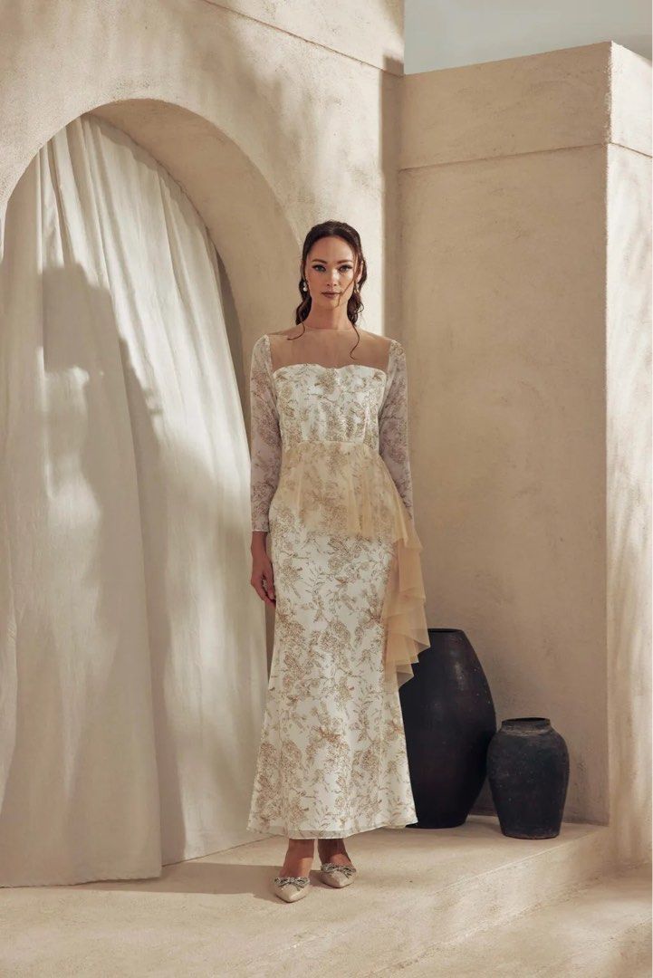 Artelier dresses shop