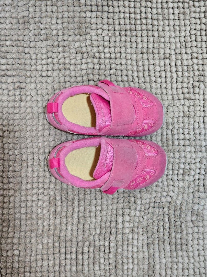 Asics little girl shoes store