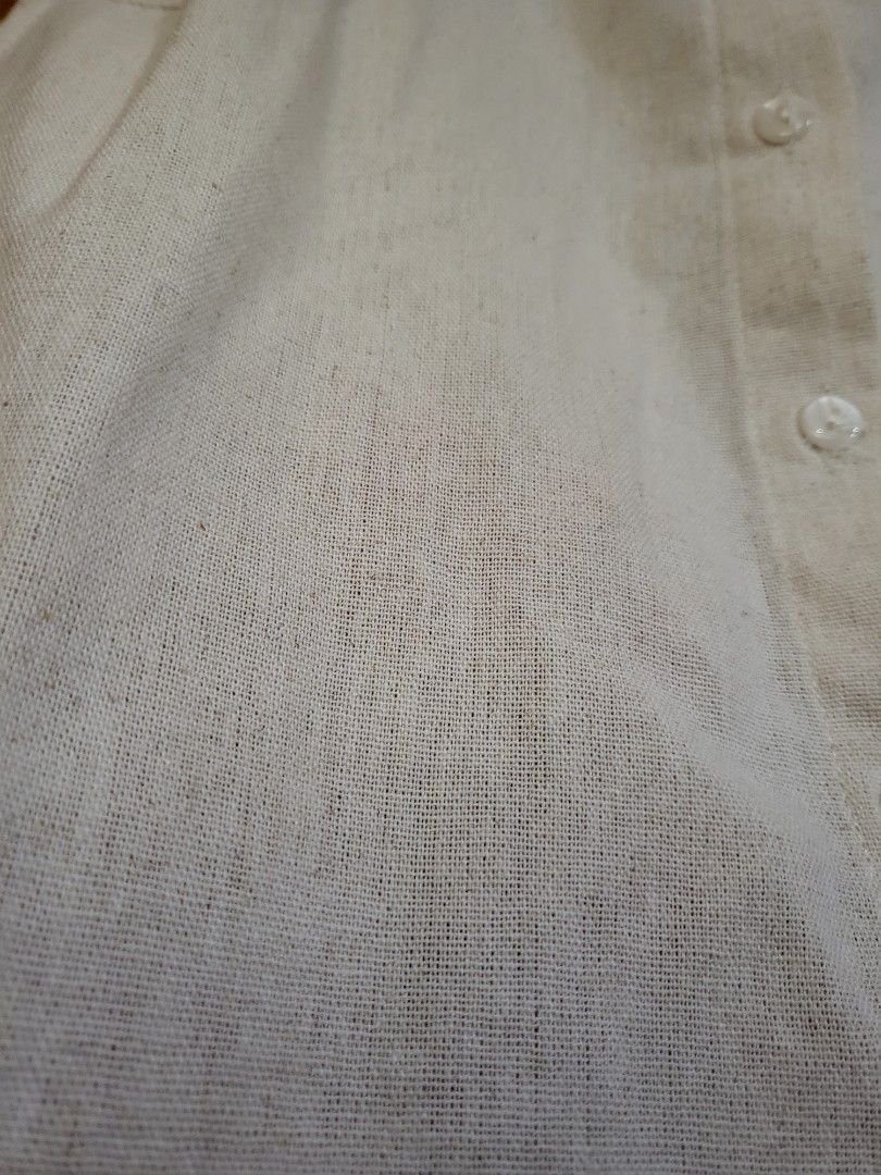 Bangkok linen coordinates in color Oat (Category: Sets or Coordinates) located in Makati City. Submitted by Provari128 (Listing ID 1291583105, Image 2). Description: BKK linen coords in color Oat Used twice Top - cropped style, can fit up to L to XL (I'm 36 in. bust and still roomy) Shorts - with pockets, stretchy (I'm 32 in. waist and can still stretch) RFS - Not into cropped tops Payment: BDO / UB / Gcash Shipping: Gogo express / J&T / Flash ex