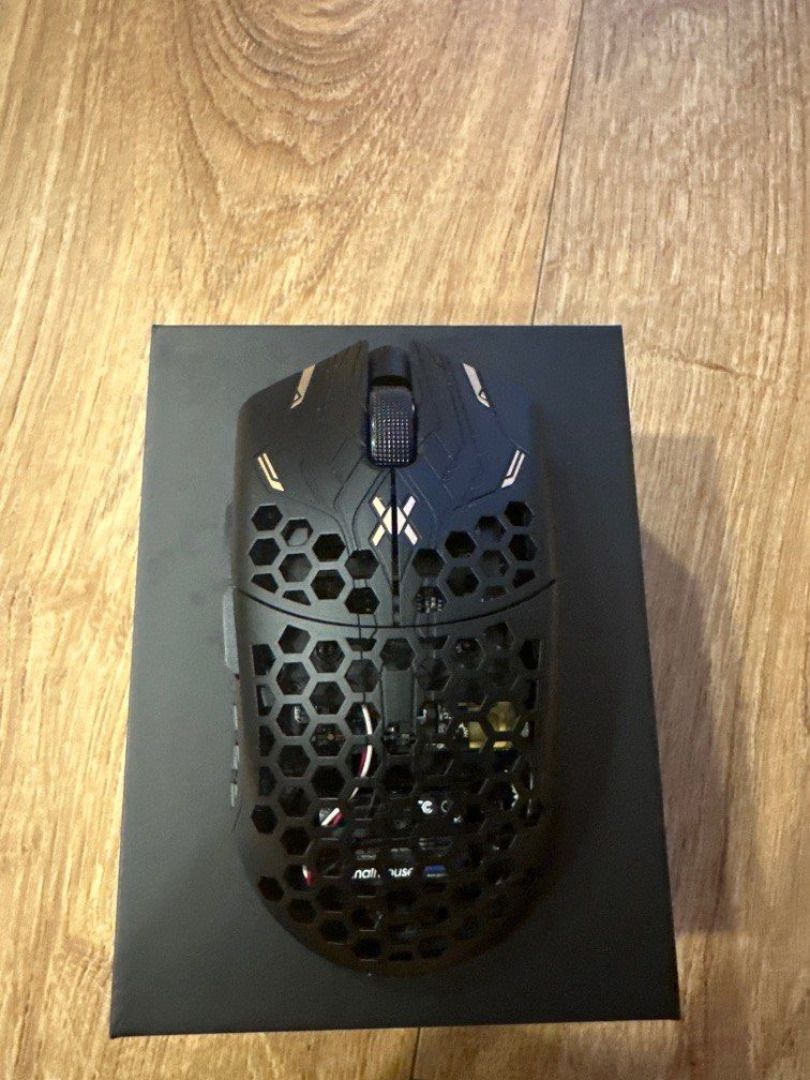BNIB Finalmouse UltralightX Phantom Lion Medium Batch 2, Computers 