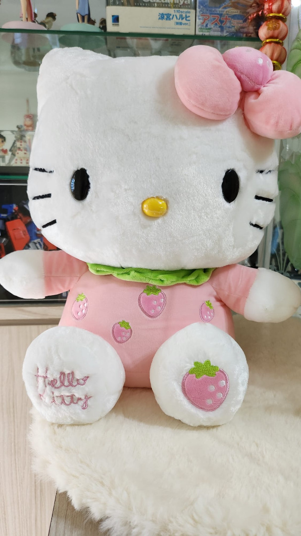 BRAND NEW LARGE HELLO KITTY SOFT TOY