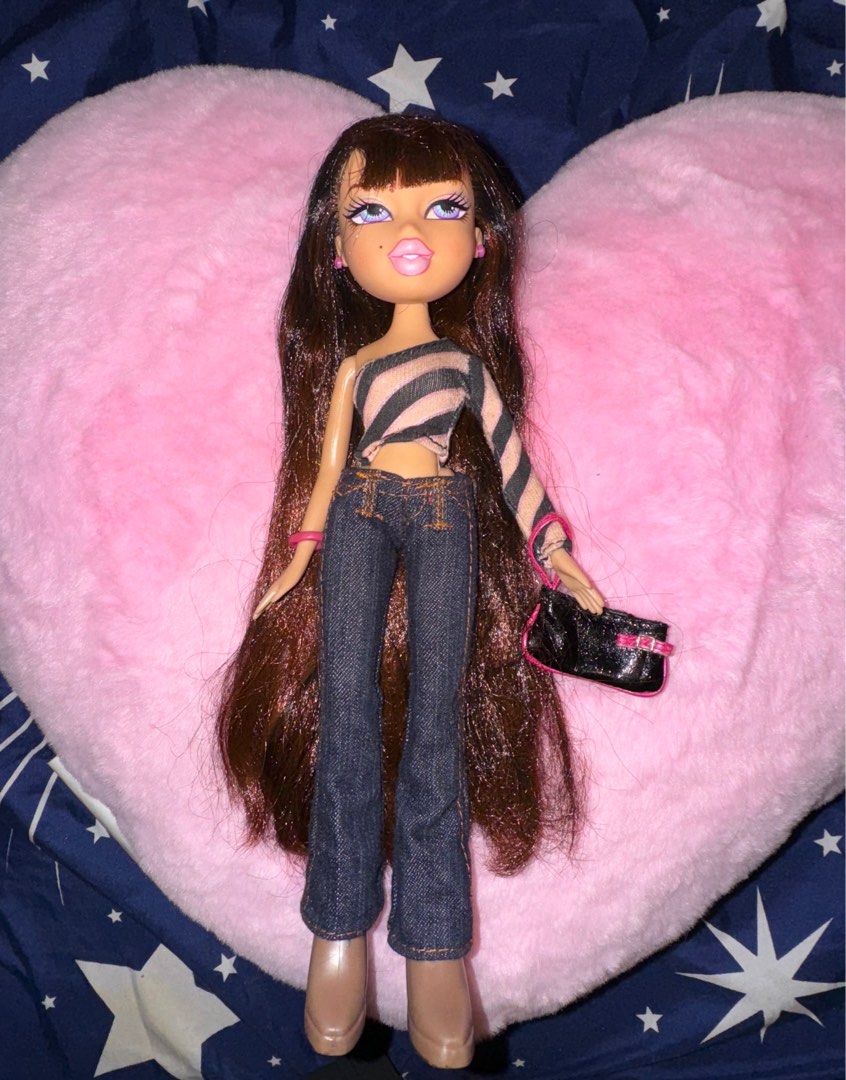 Bratz doll phoebe store